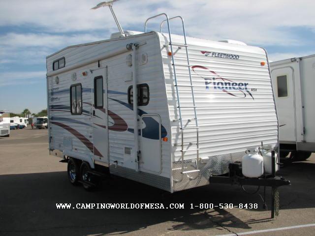 2005 Fleetwood Pioneer